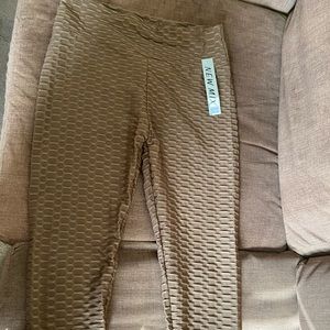 Brown scrunched leggings